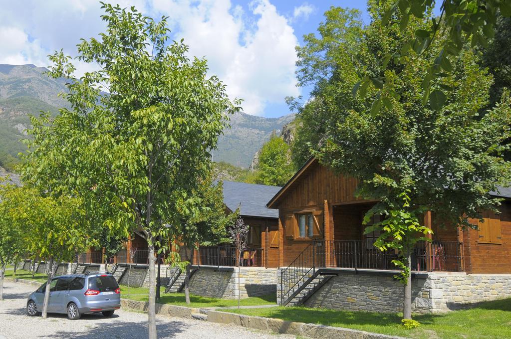 Bungalows La Borda D'Arnaldet Villanova Exterior photo