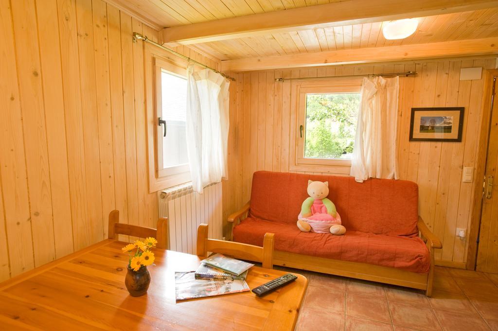 Bungalows La Borda D'Arnaldet Villanova Exterior photo