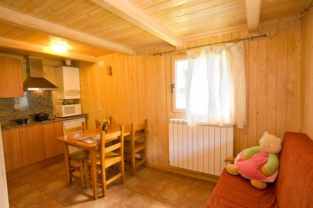 Bungalows La Borda D'Arnaldet Villanova Exterior photo