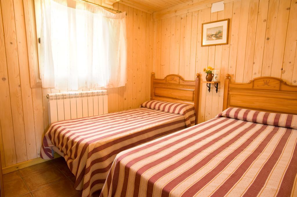 Bungalows La Borda D'Arnaldet Villanova Exterior photo