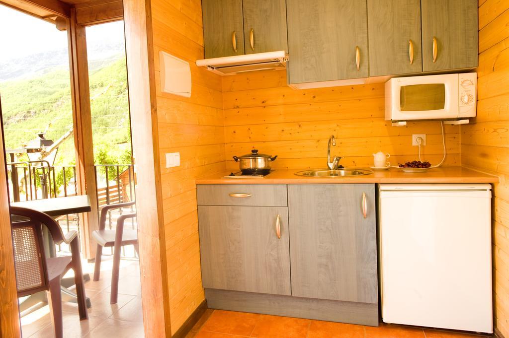 Bungalows La Borda D'Arnaldet Villanova Exterior photo