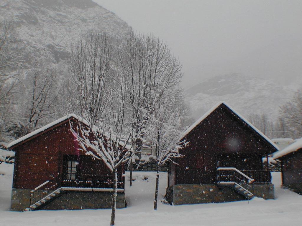 Bungalows La Borda D'Arnaldet Villanova Exterior photo